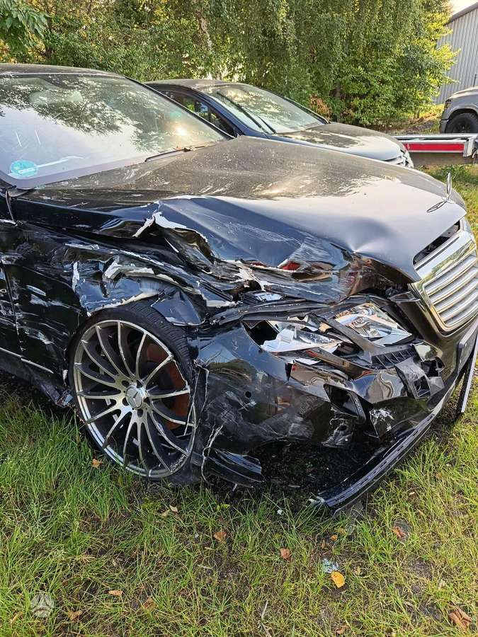 Mercedes-Benz E350, 3.5 l., Седан