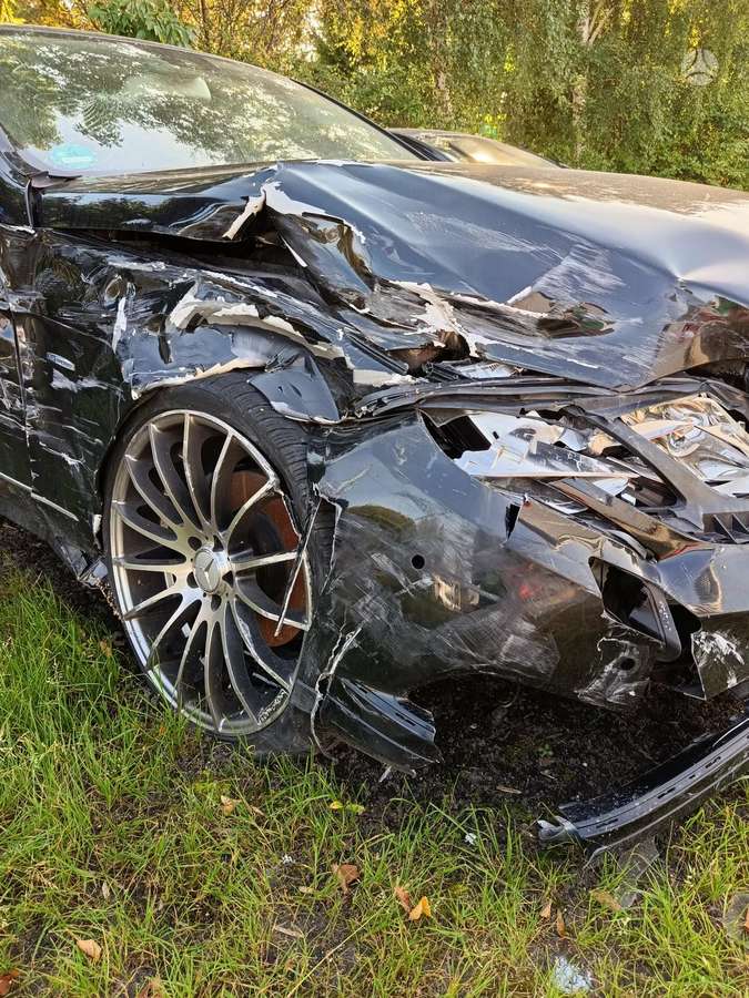 Mercedes-Benz E350, 3.5 l., Седан
