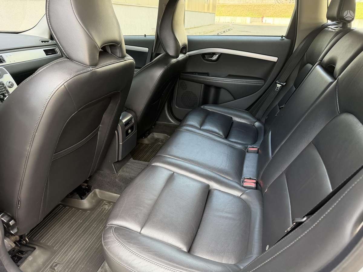 Volvo V70, 2.0 l., Универсал