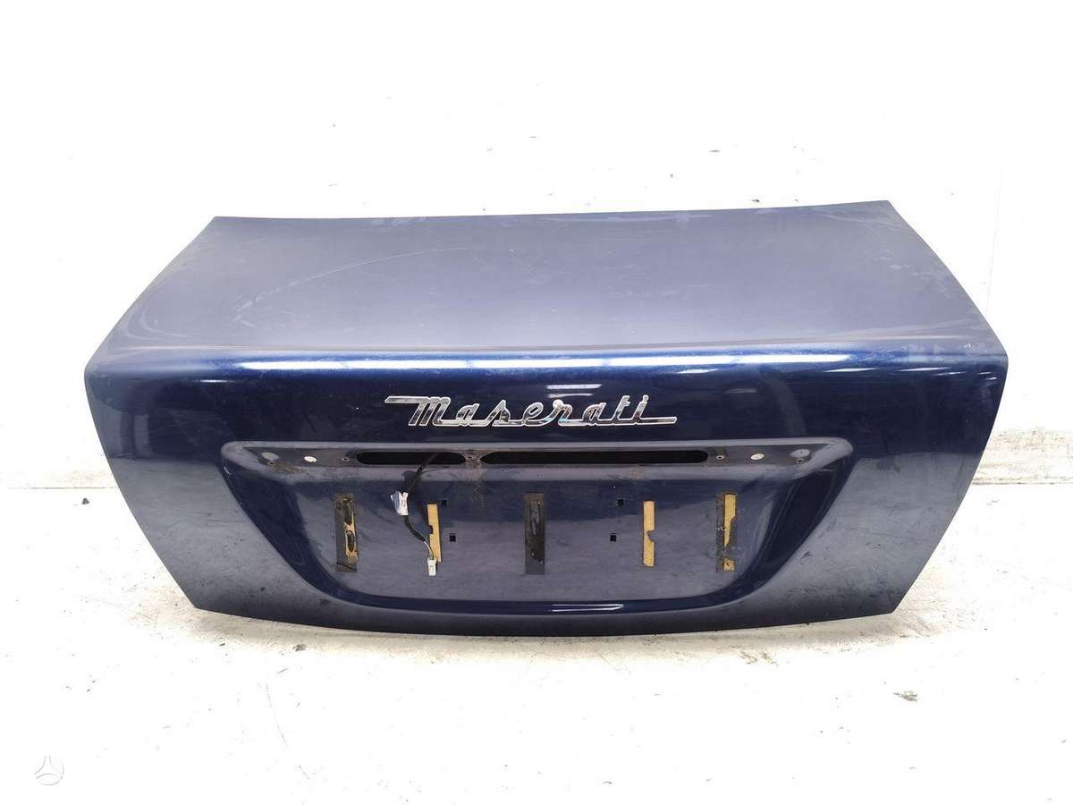 Maserati Quattroporte hood (front, rear)