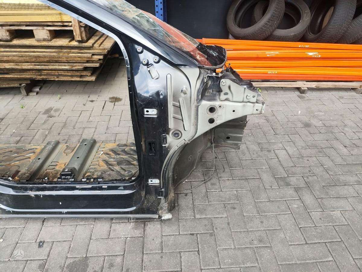Audi Q4 e-tron dangtis (priekinis, galinis)