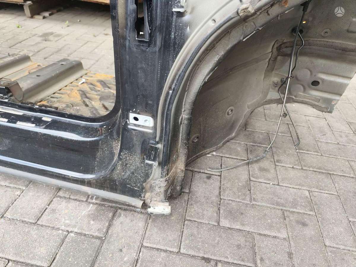 Audi Q4 e-tron dangtis (priekinis, galinis)