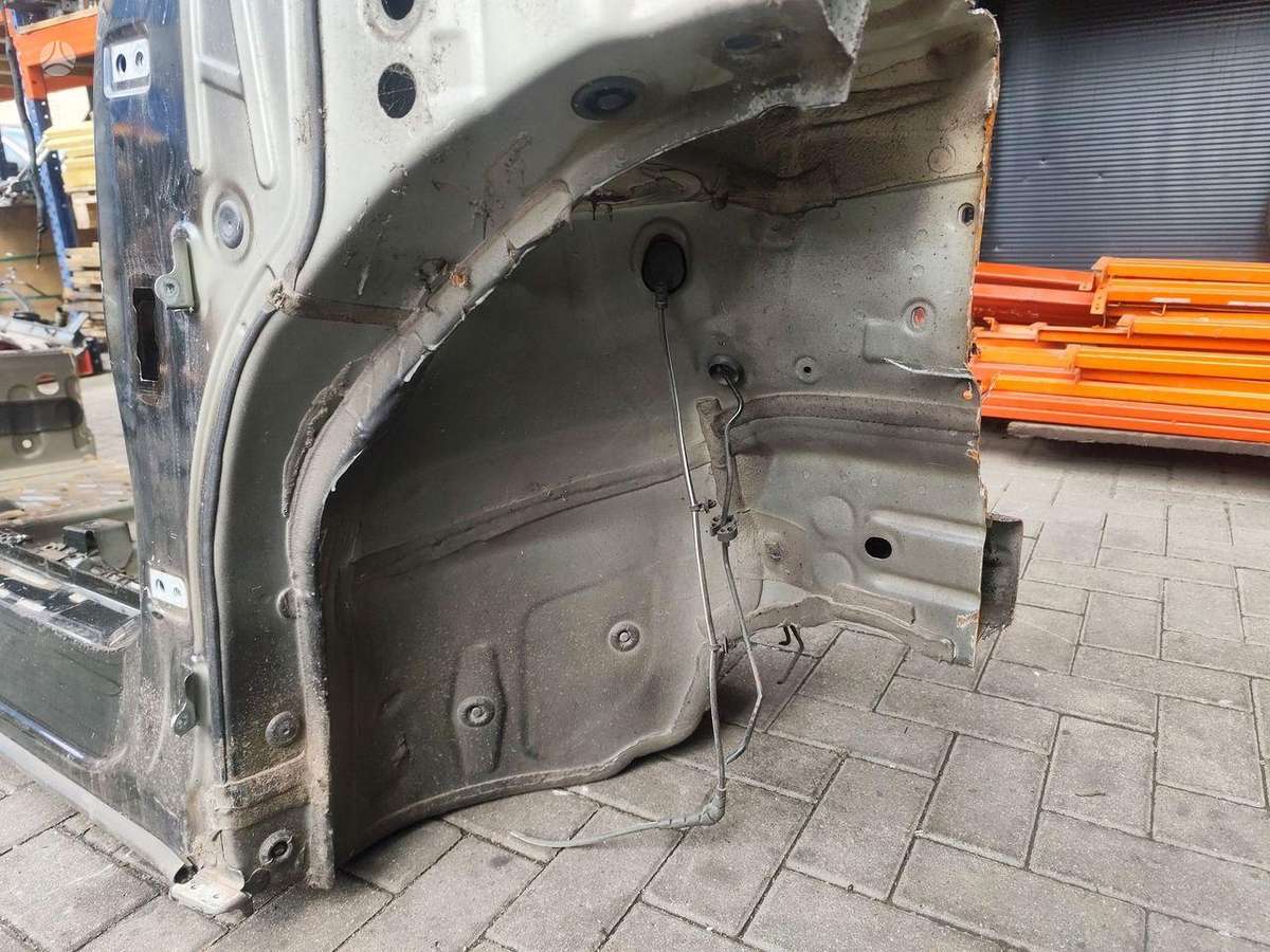 Audi Q4 e-tron dangtis (priekinis, galinis)