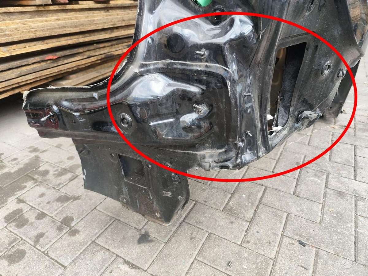 Audi Q4 e-tron dangtis (priekinis, galinis)