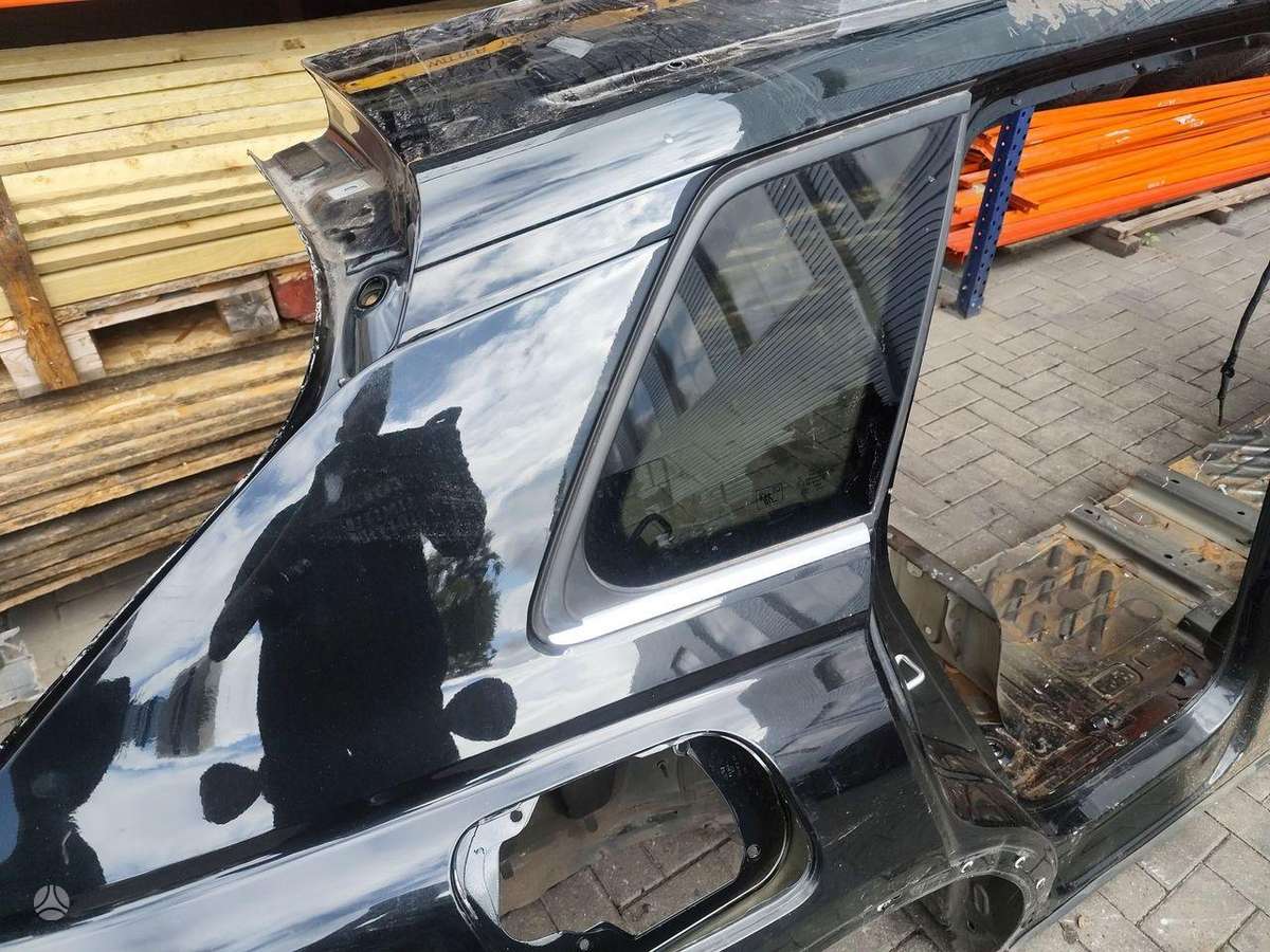 Audi Q4 e-tron dangtis (priekinis, galinis)
