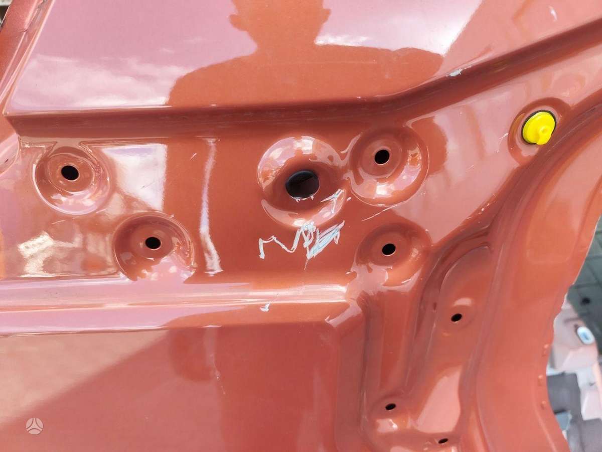 Kia EV3 hood (front, rear)
