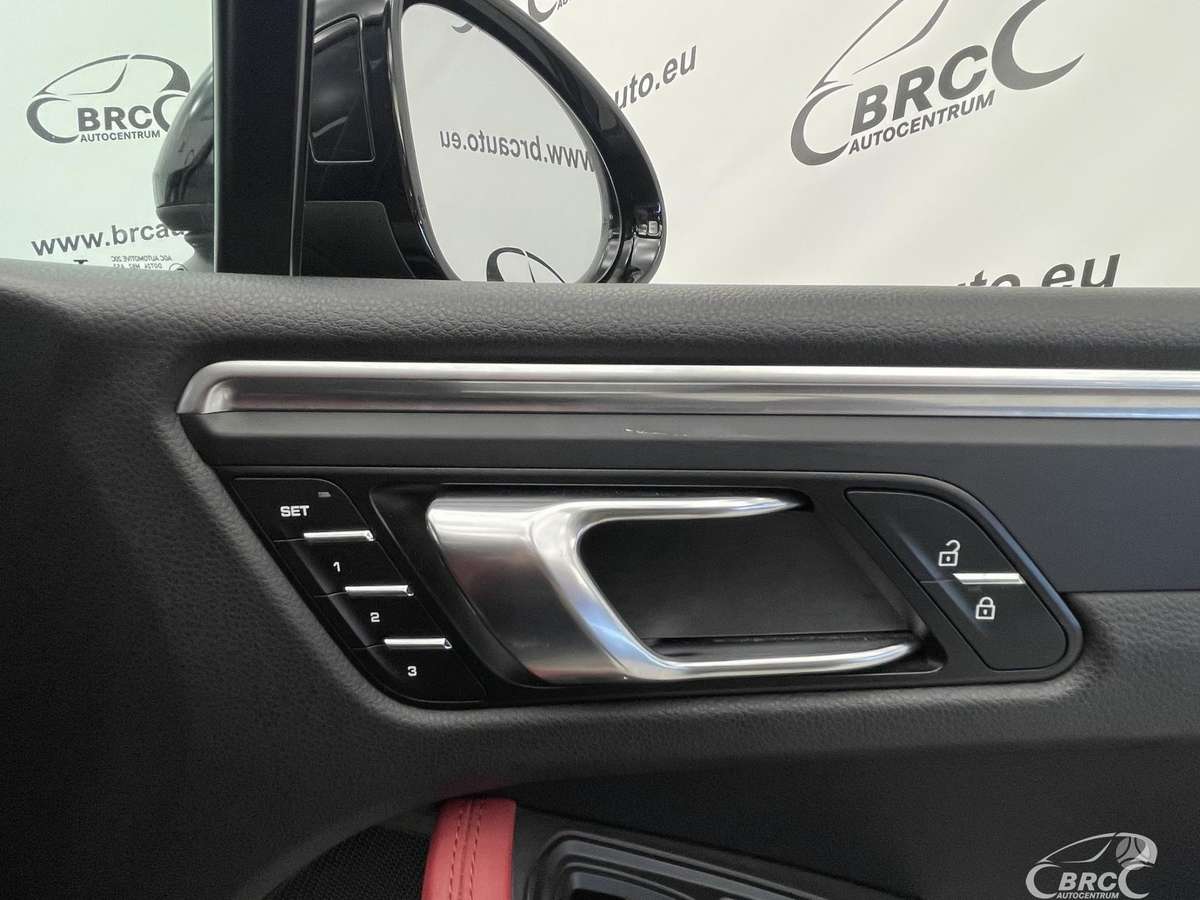 Porsche Macan - 10