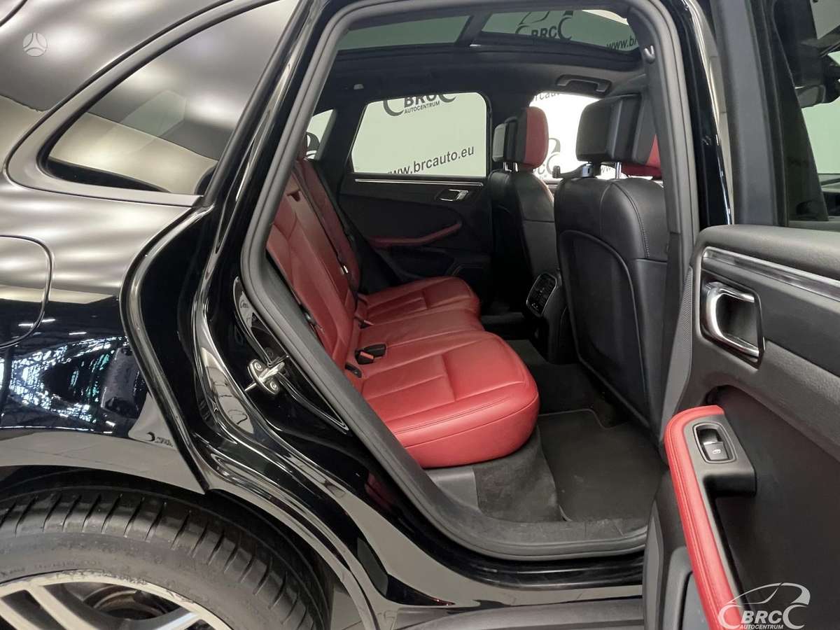 Porsche Macan - 11