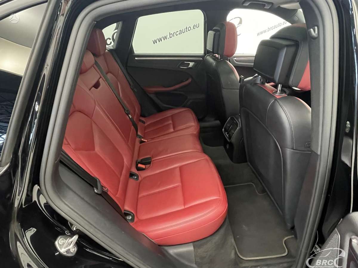 Porsche Macan - 12