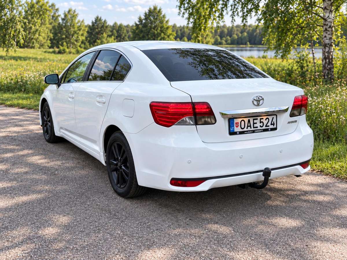 Toyota Avensis - 2