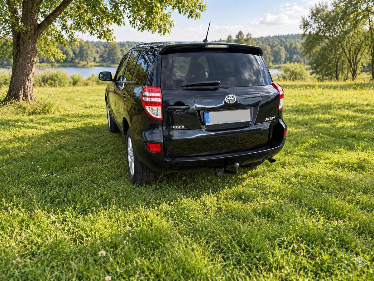 Toyota RAV4 - 6