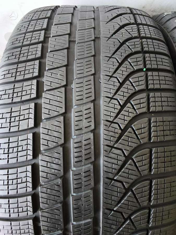 Pirelli Pzero winter, зимние 275/40 R19