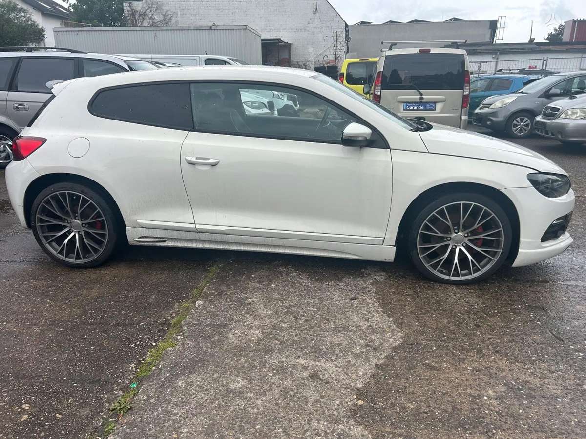 Volkswagen Scirocco, ☎️, dalimis
