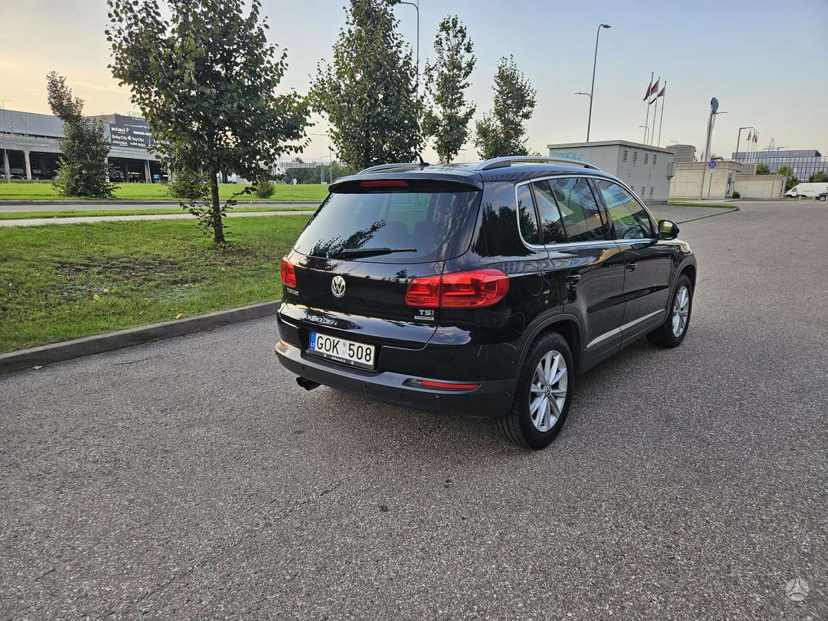 Volkswagen Tiguan - 5
