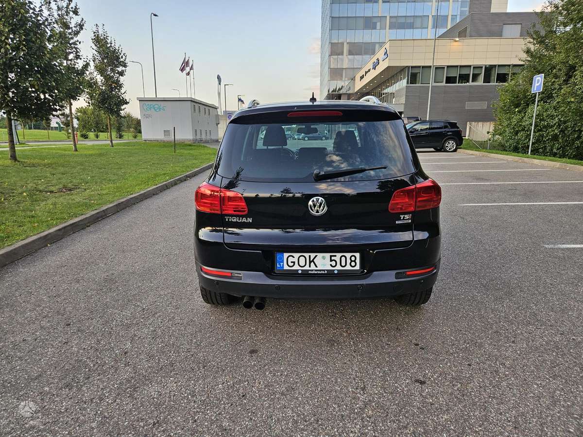 Volkswagen Tiguan - 4