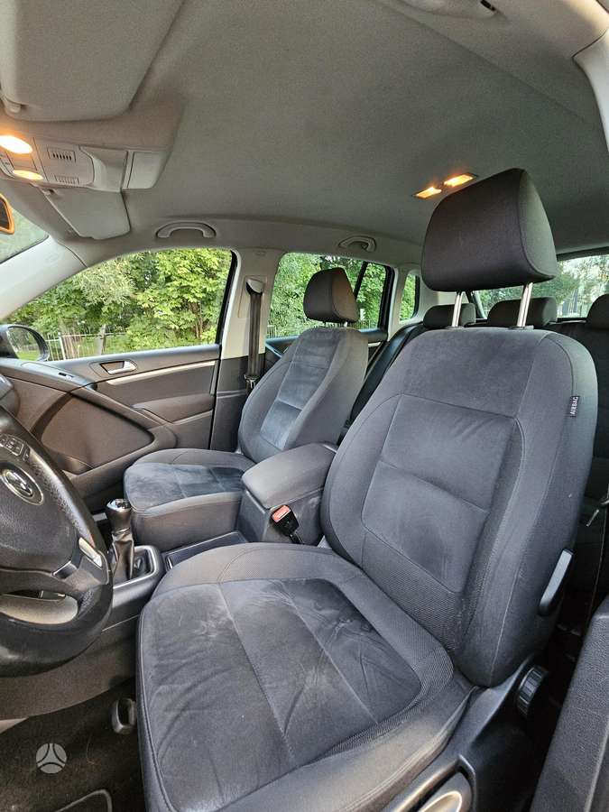 Volkswagen Tiguan - 10