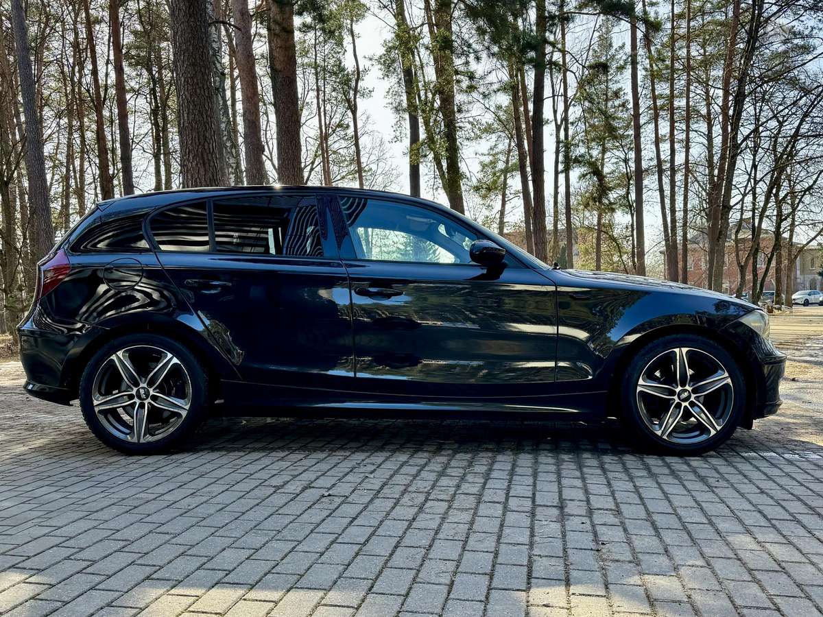 BMW 118, 2.0 l., Хэтчбек