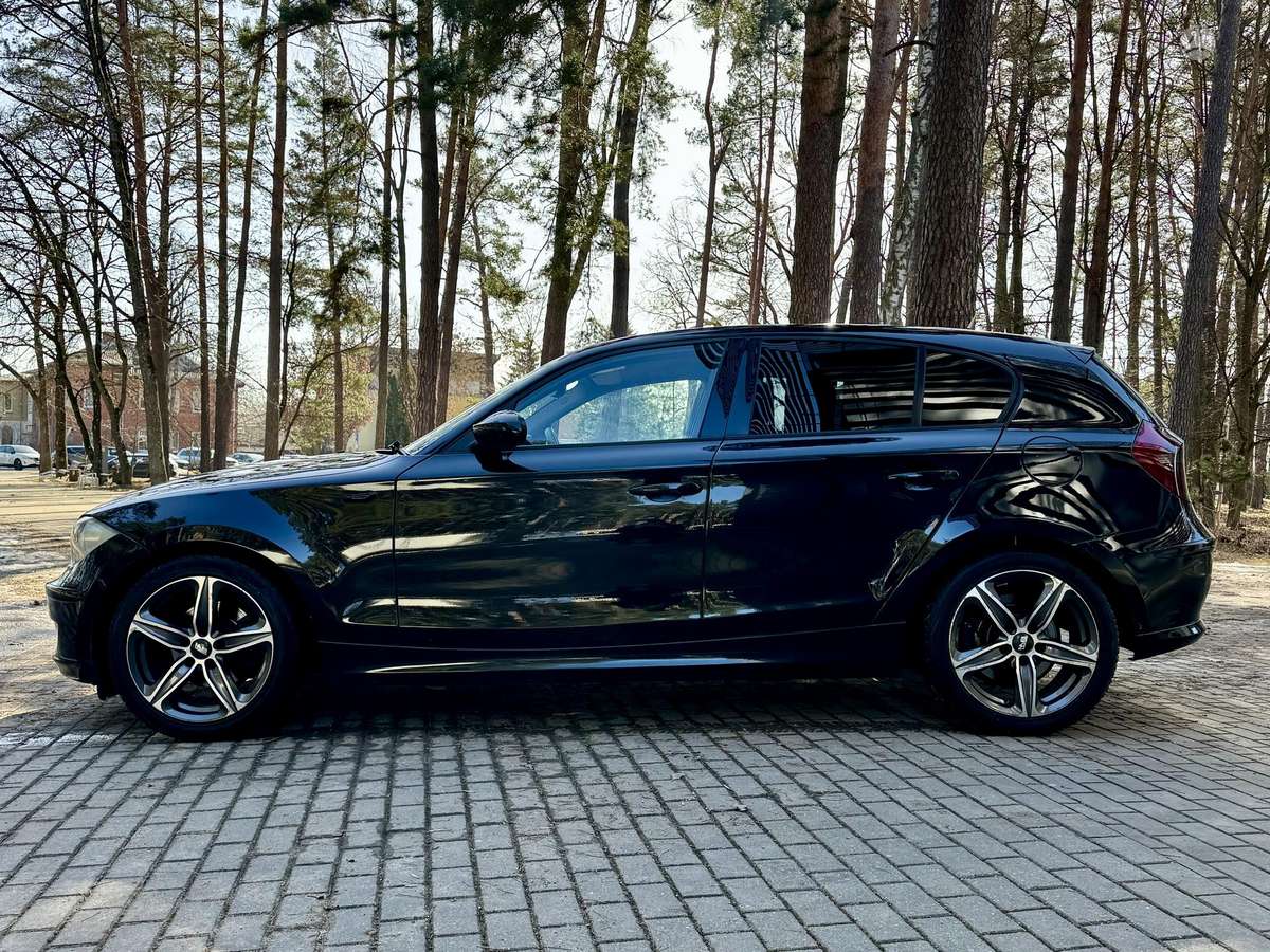 BMW 118, 2.0 l., hatchback