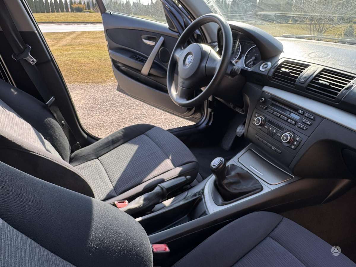 BMW 118, 2.0 l., Хэтчбек