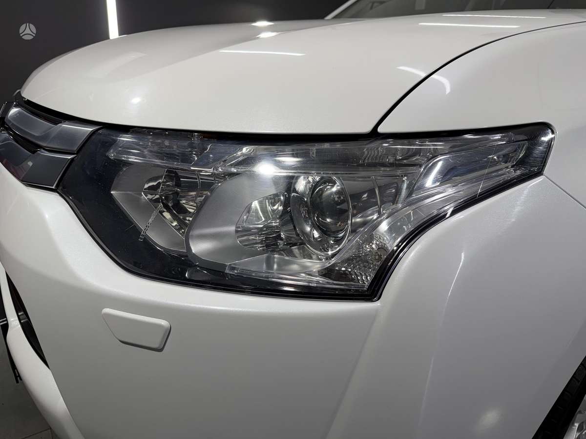 Mitsubishi Outlander - 6