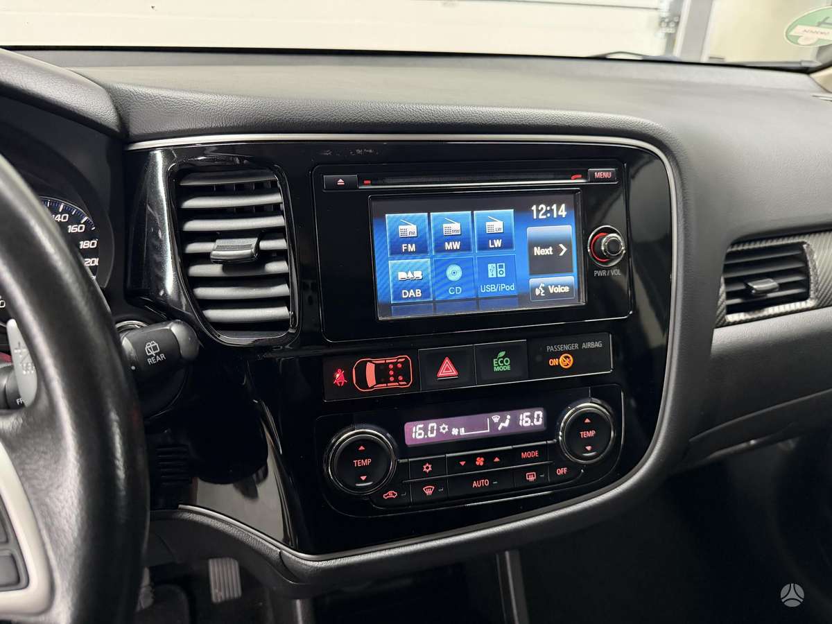 Mitsubishi Outlander - 12