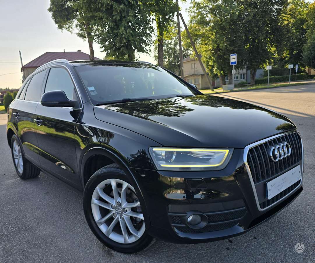 Audi Q3, 2.0 l., Внедорожник / Кроссовер