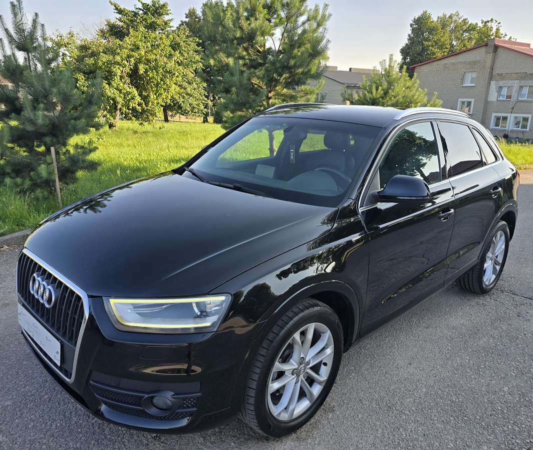 Audi Q3, 2.0 l., Внедорожник / Кроссовер