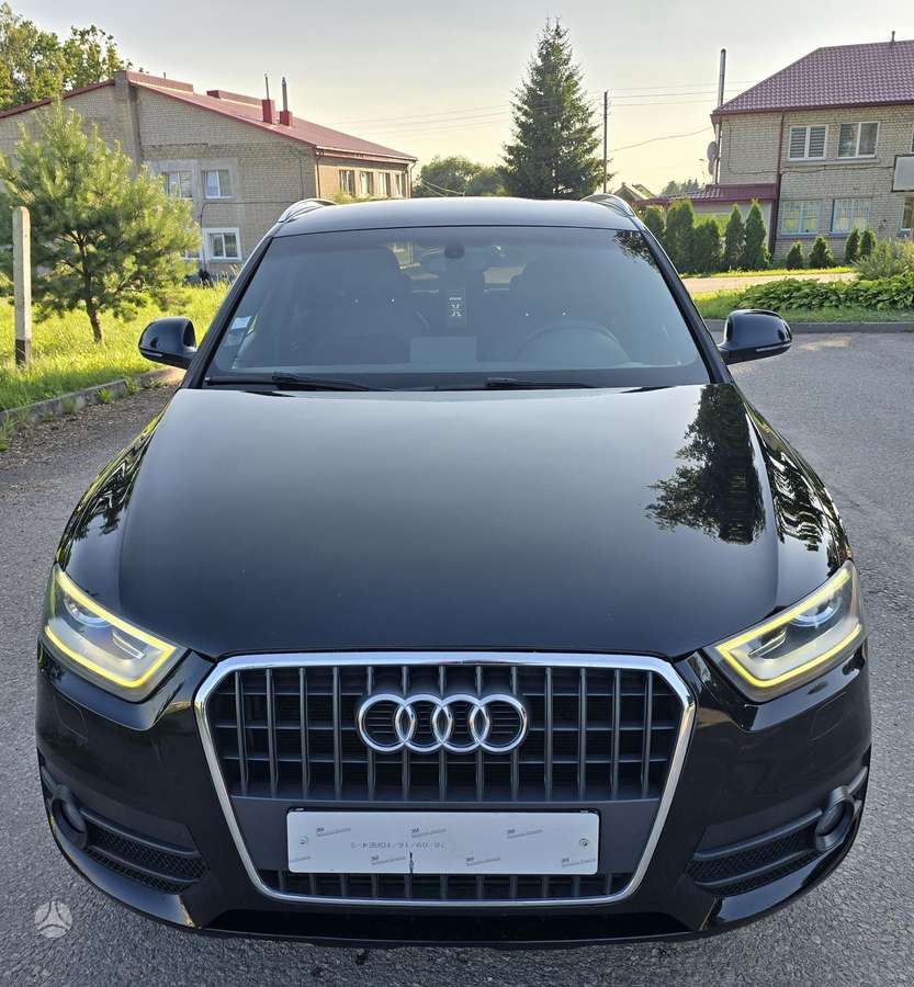 Audi Q3, 2.0 l., Внедорожник / Кроссовер