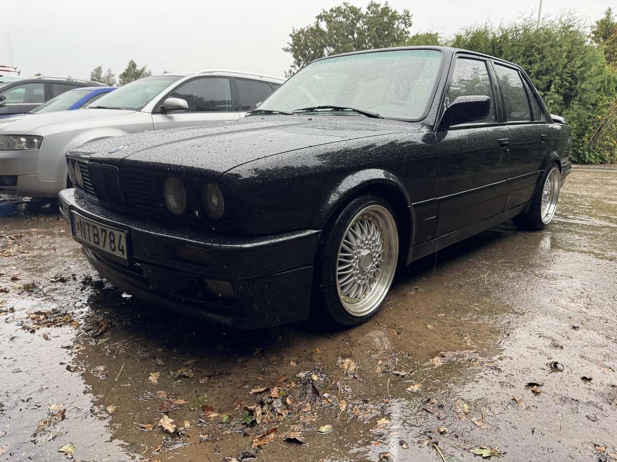 BMW 325, 2.5 l., Седан