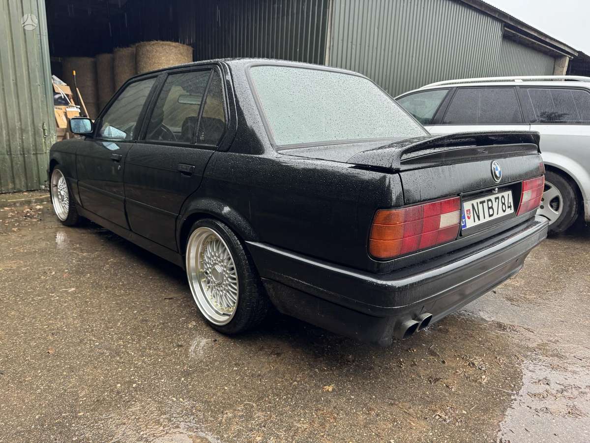 BMW 325, 2.5 l., Седан