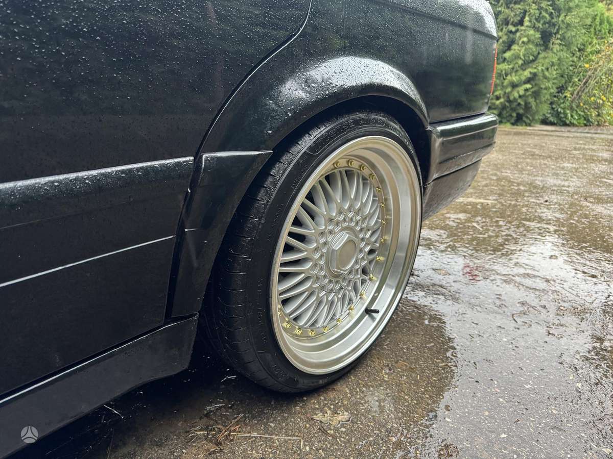 BMW 325, 2.5 l., Седан
