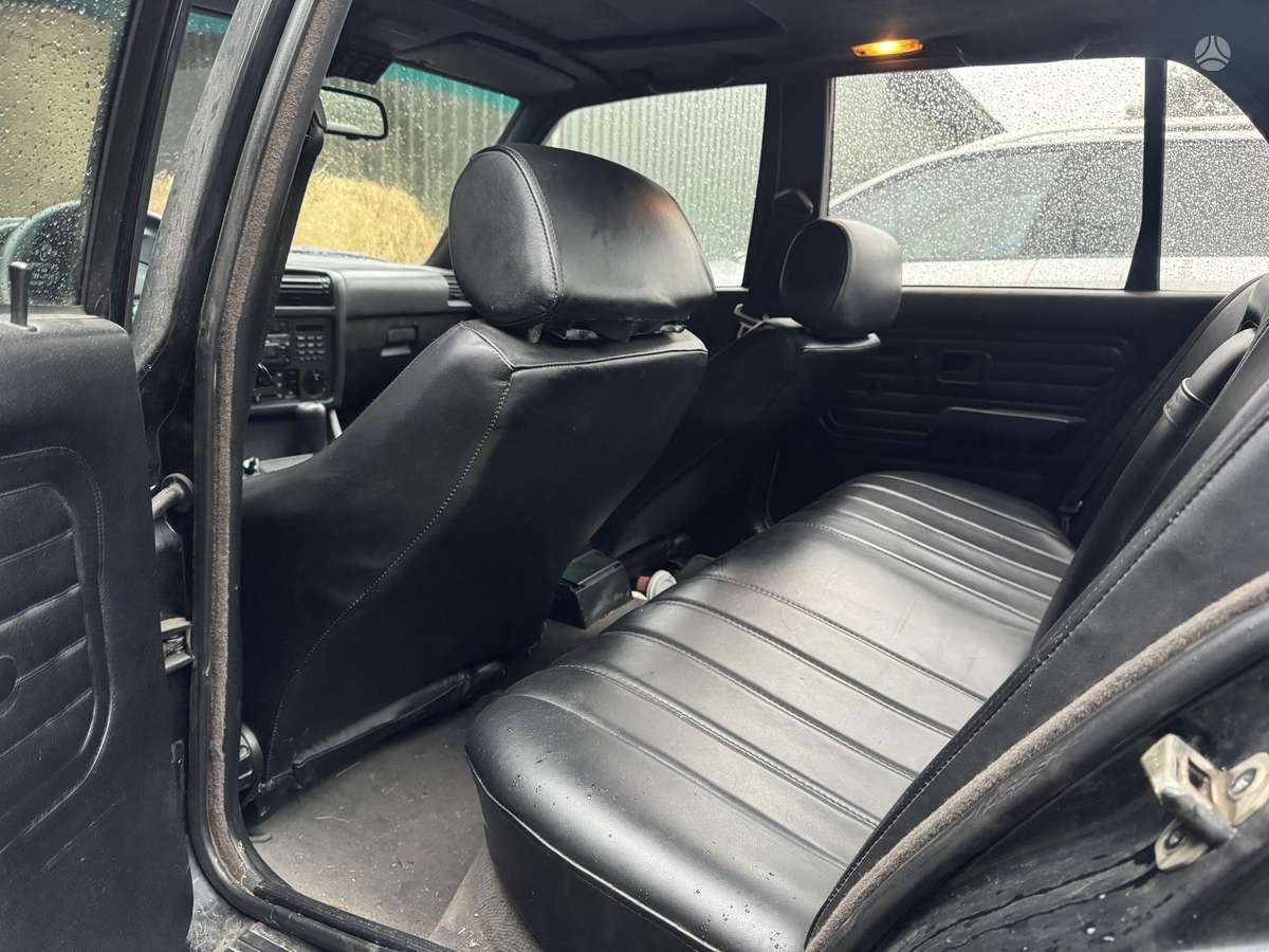 BMW 325, 2.5 l., Седан