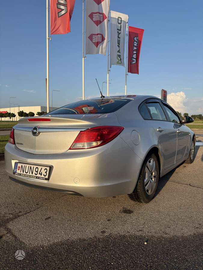 Opel Insignia, 1.8 l., Седан