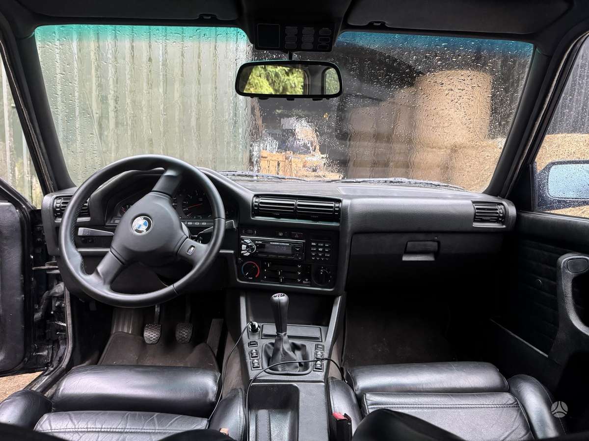 BMW 325, 2.5 l., Седан