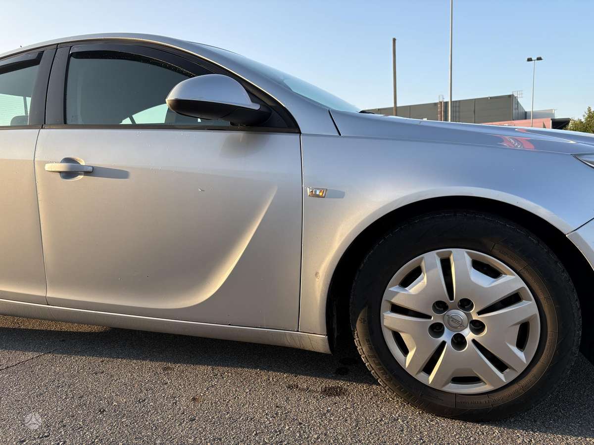 Opel Insignia, 1.8 l., Седан