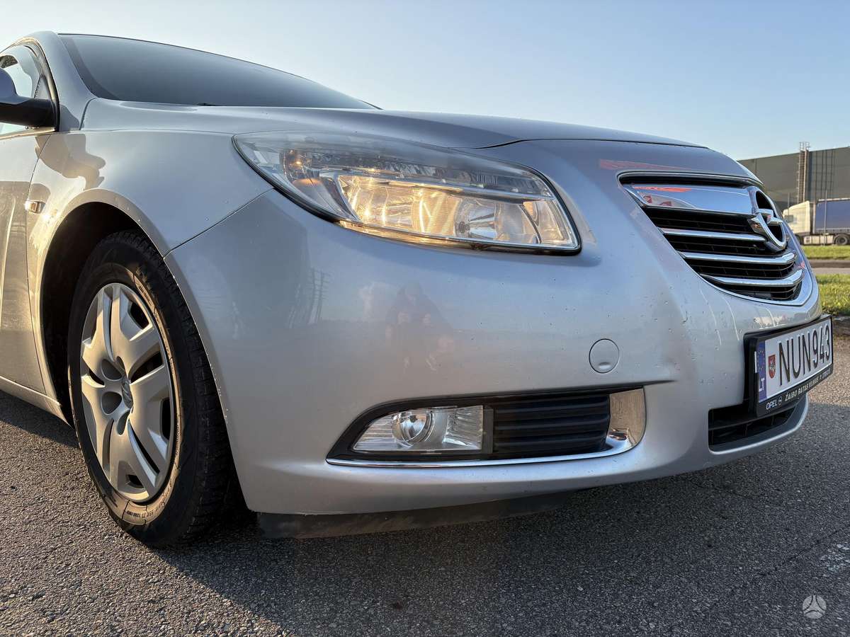 Opel Insignia, 1.8 l., Седан