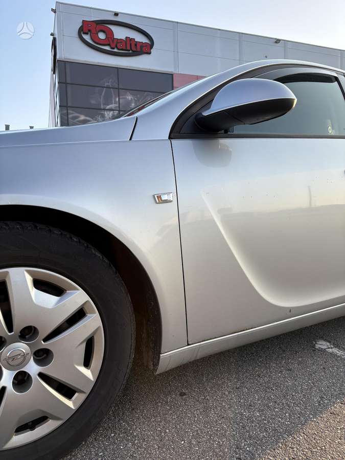 Opel Insignia, 1.8 l., Седан