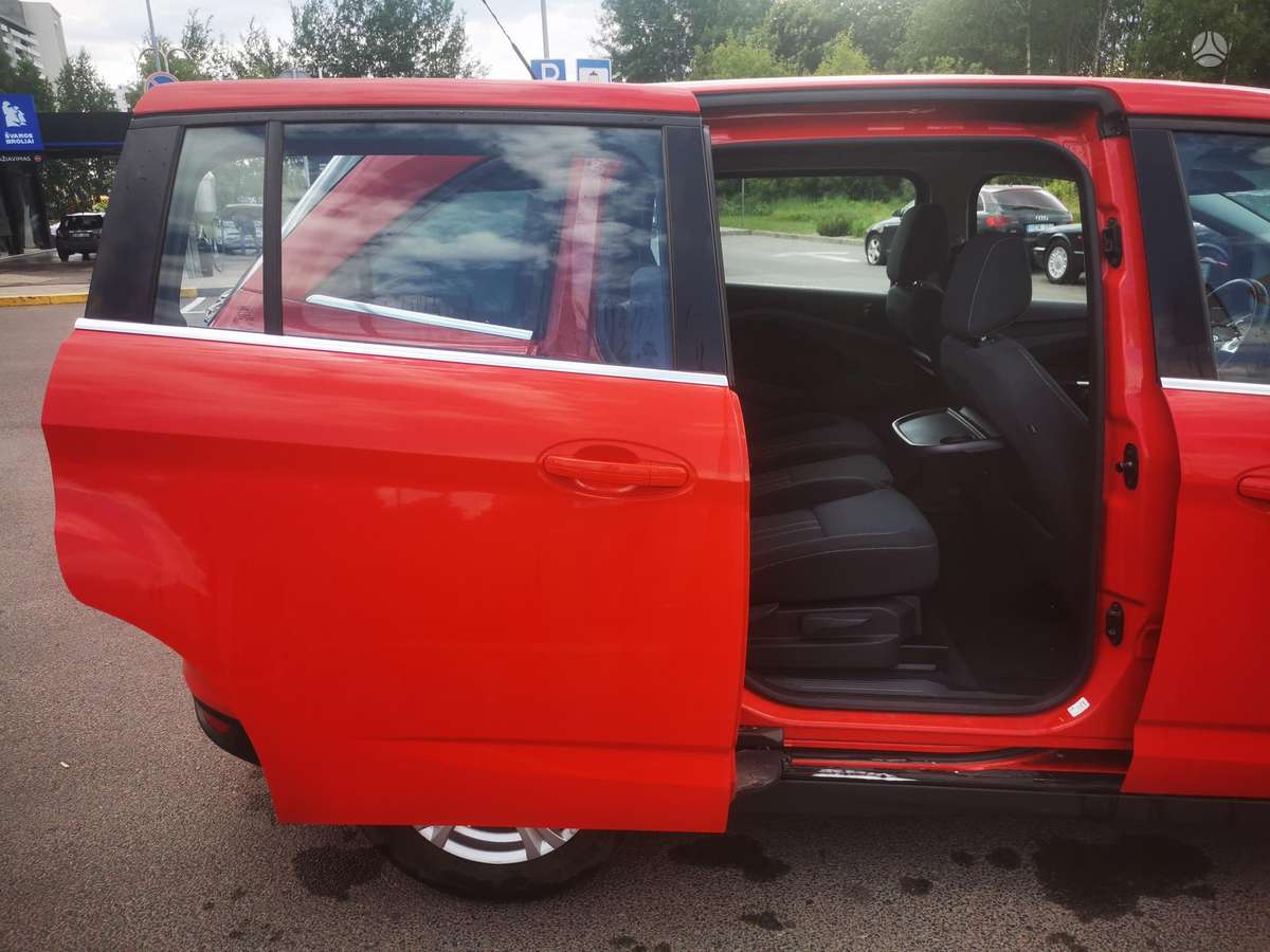 Ford Grand C-MAX - 4