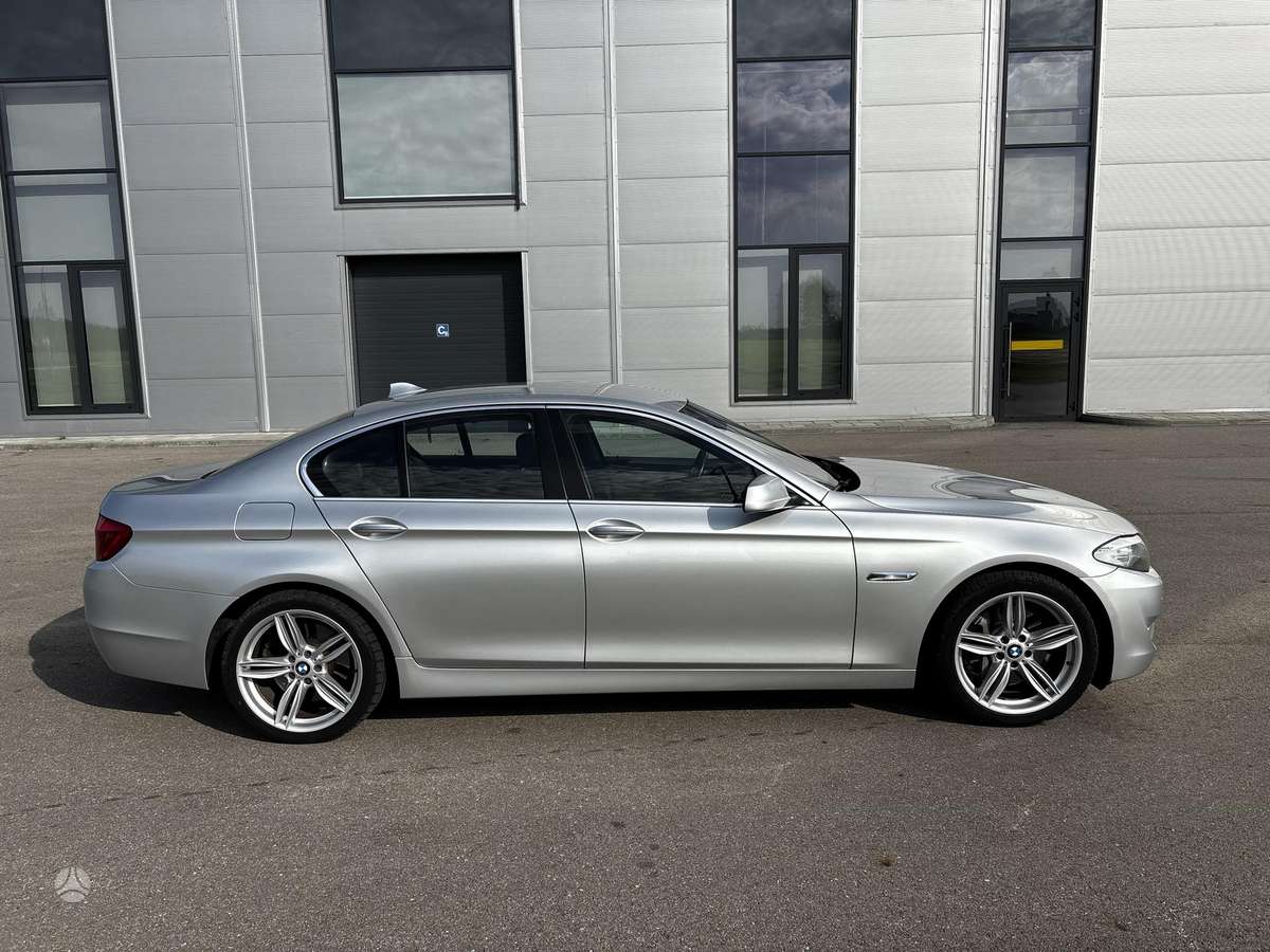 BMW 530, 3.0 l., Седан