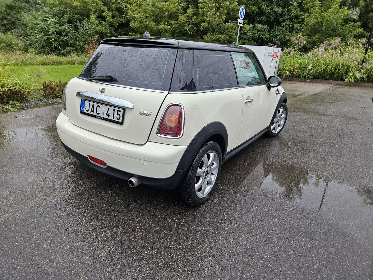 Mini Cooper, 1.4 l., hatchback