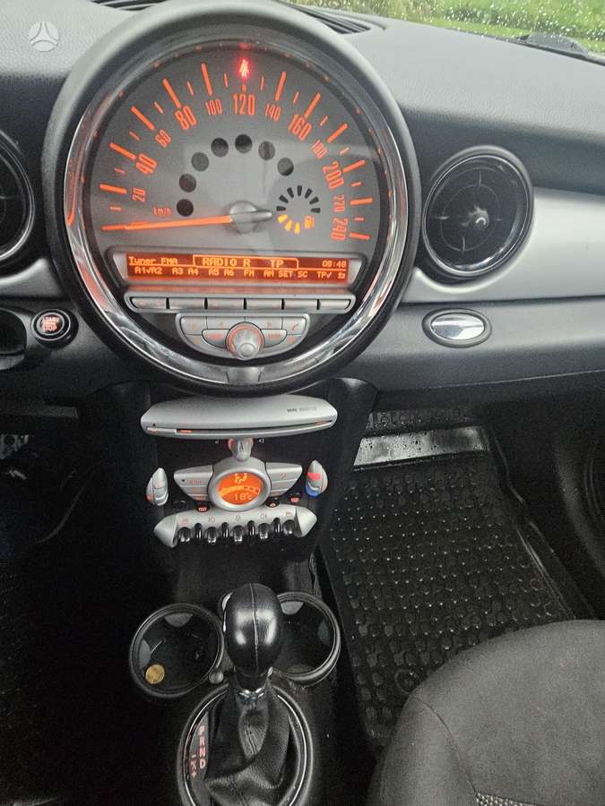 Mini Cooper, 1.4 l., hatchback