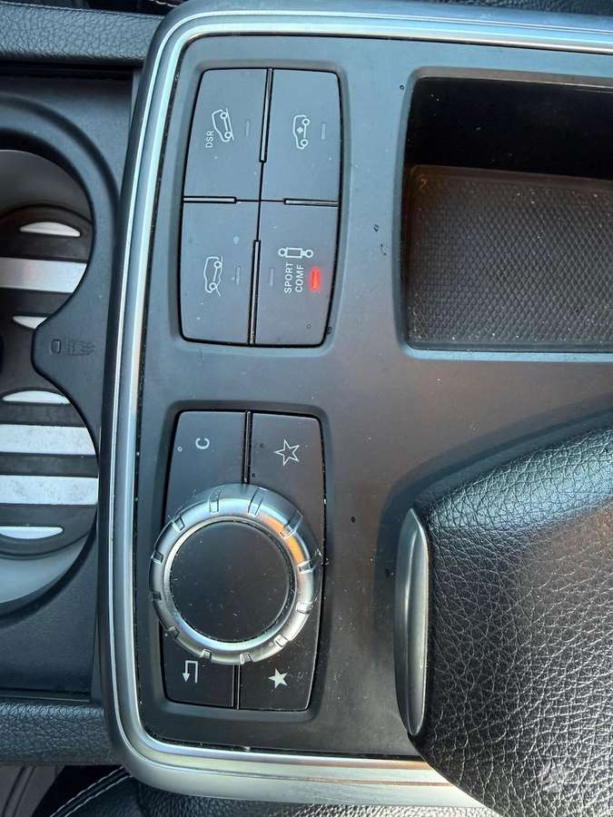 Mercedes-Benz ML350 - 11