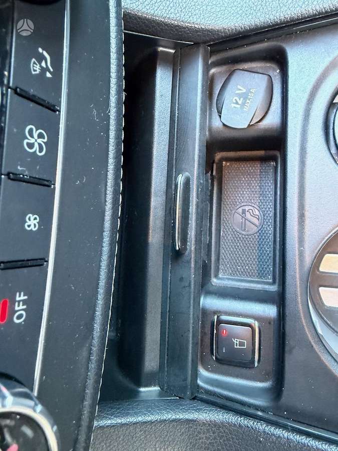 Mercedes-Benz ML350 - 12