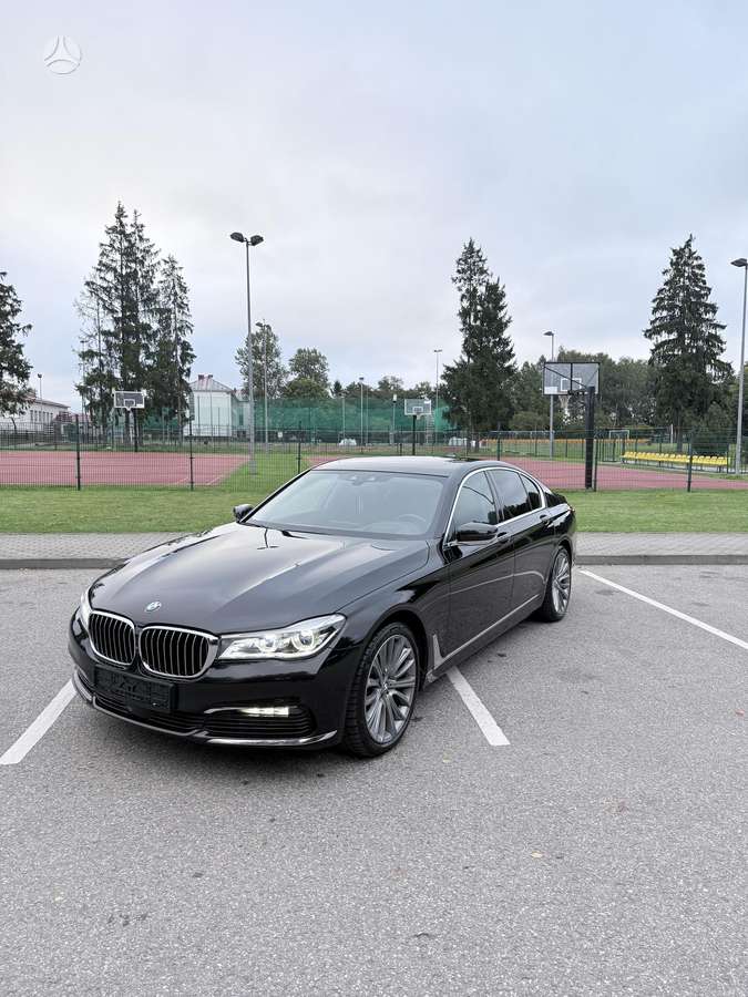 BMW 740 - 1