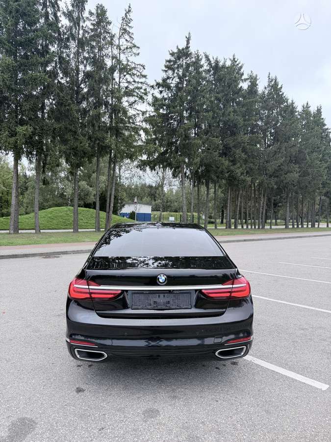 BMW 740 - 5