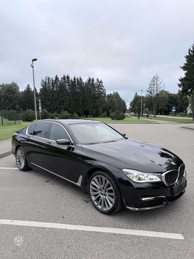 BMW 740 - 7