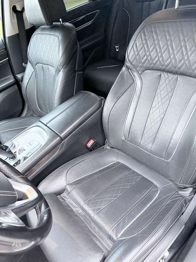 BMW 740 - 10