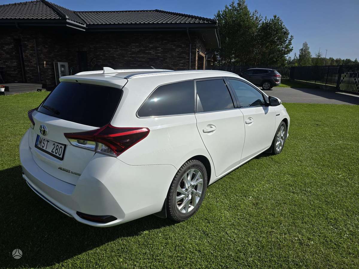 Toyota Auris - 5