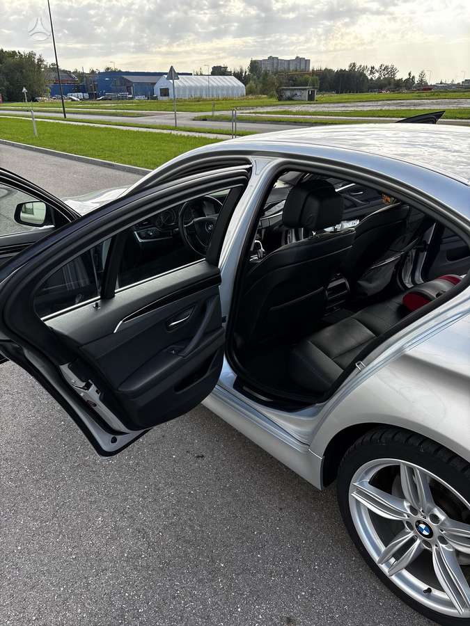 BMW 530, 3.0 l., Седан
