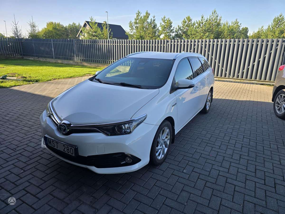 Toyota Auris - 11